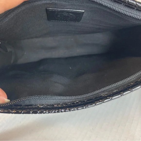 Medallion Genuine Leather Crossbody Purse - Picture 7 of 13